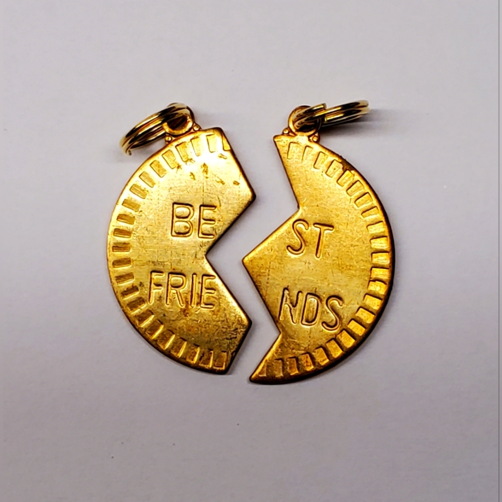 BEST FRIENDS Puzzle Charms Pendants Set for Pet Collar BRAND NEW